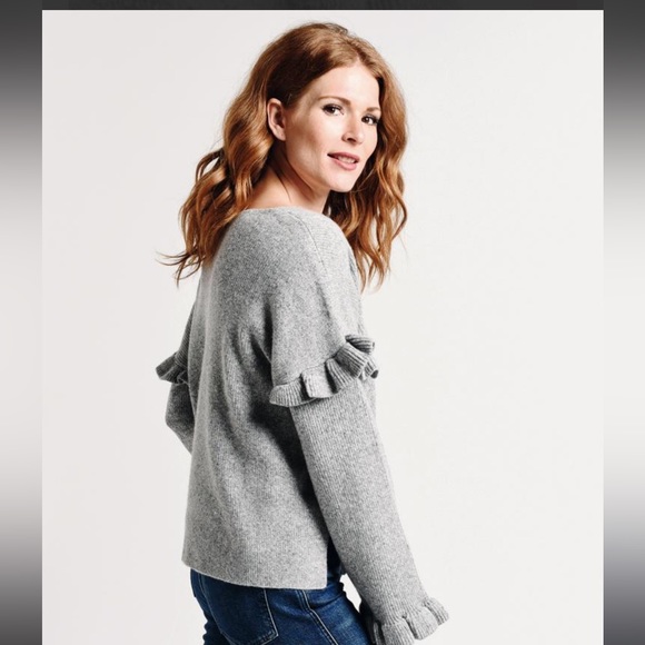 CUPCAKES AND CASHMERE GEARHEART SWEATER size S V-neckline, orange NWT - Picture 3 of 5